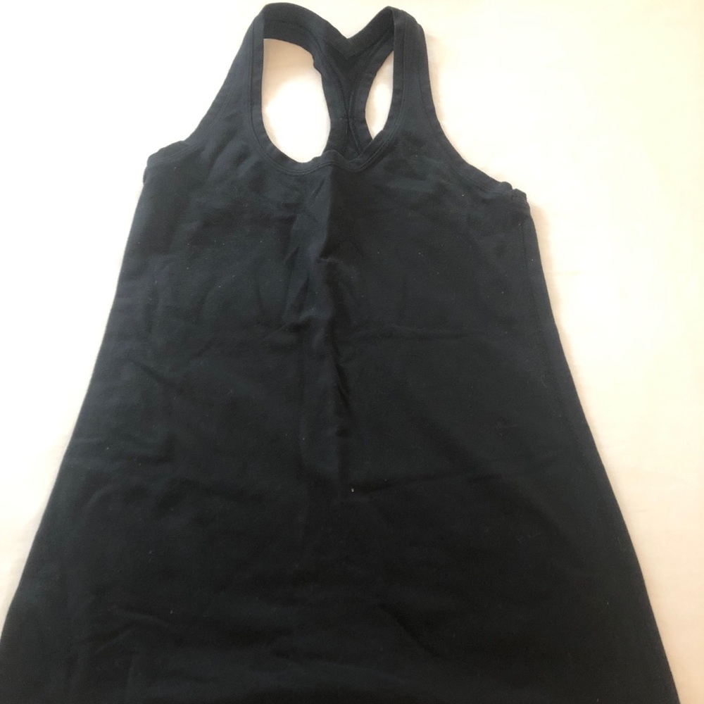 Black lululemon tank top
